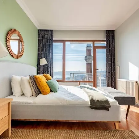 3-bedroom Spacious Flat With Seaview 伊斯坦布尔