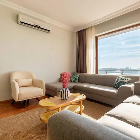 3-bedroom Spacious Flat With Seaview Lejlighed Istanbul