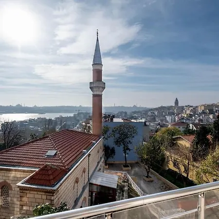Lejlighed 3-bedroom Spacious Flat With Seaview Istanbul